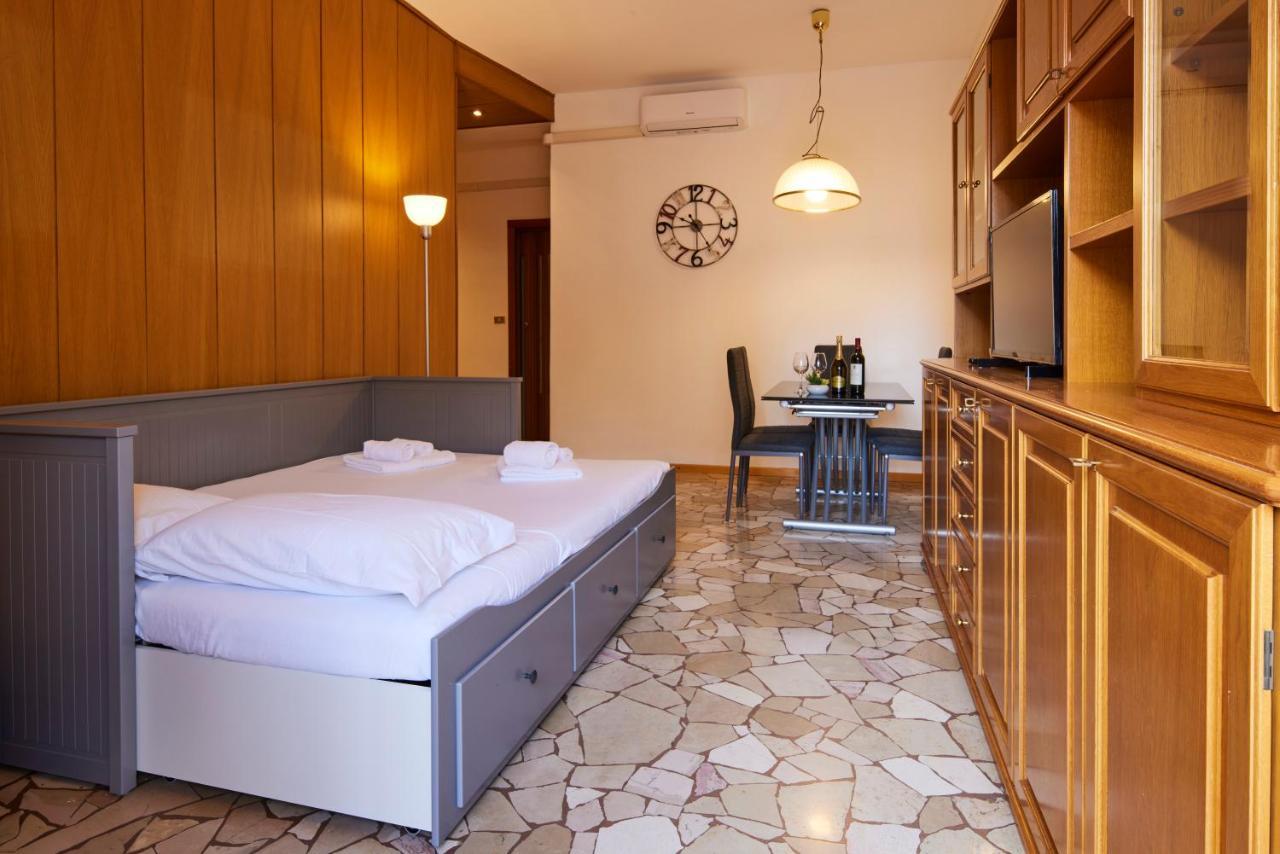 Apartment Corvetto Elyon Milan